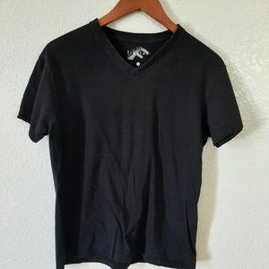 NWOT MEN'S VNECK TEE SIZE MED